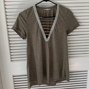 Casual green short Tee.